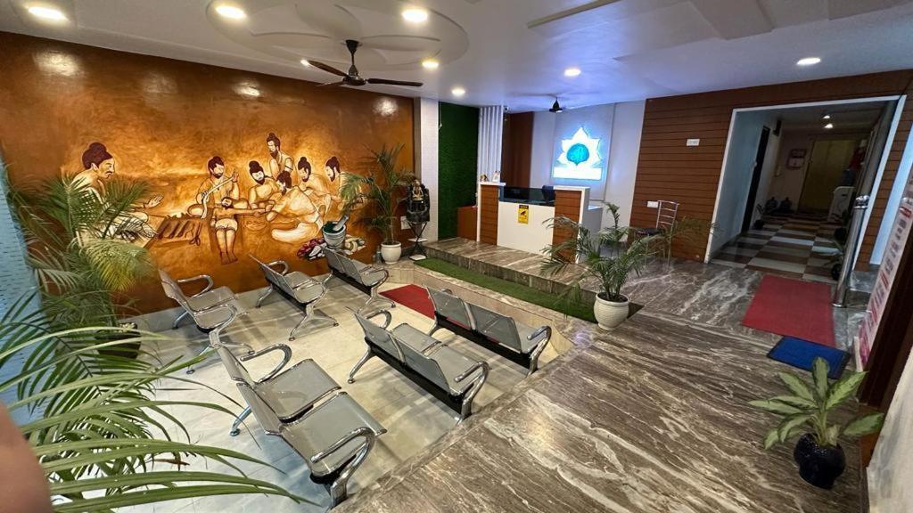 Hotel Aparajita Varanasi Exterior photo