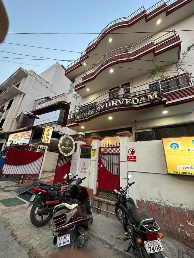 Hotel Aparajita Varanasi Exterior photo